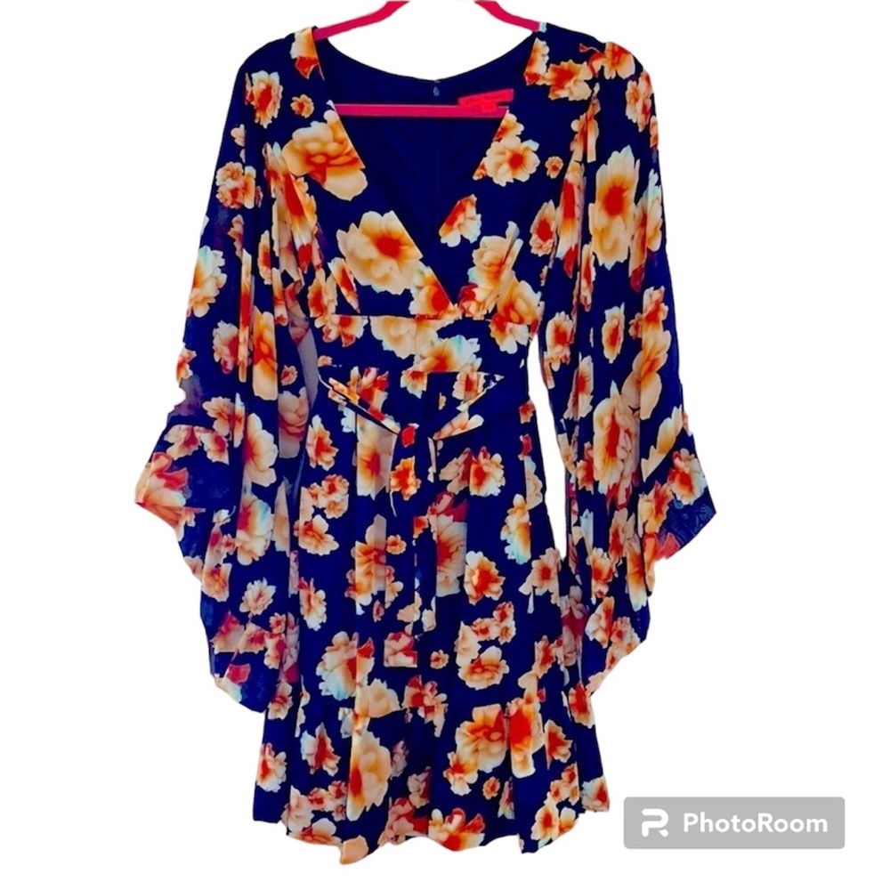 Betsey Johnson - Flounce-Sleeve Dress